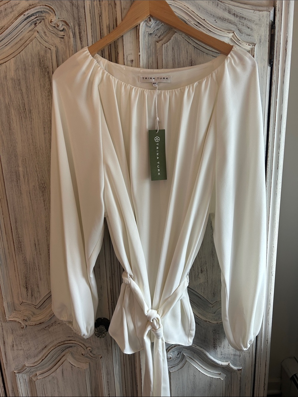 Trina Turk Los Angeles Women's Cream Tie-Waist Long Sleeve top - Picture 3 of 3